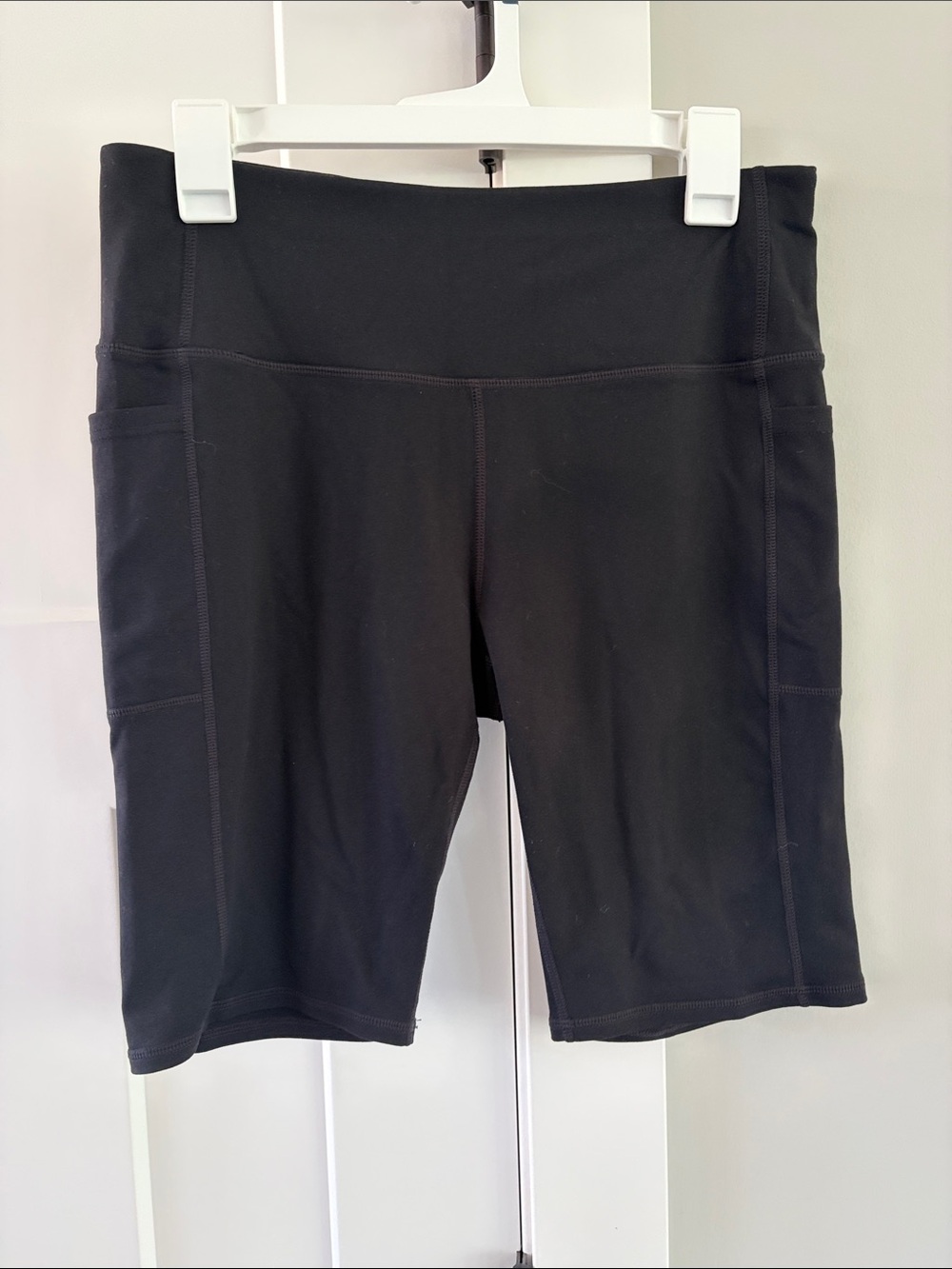 Skechers Black High-Rise Bike Shorts with Side Pockets